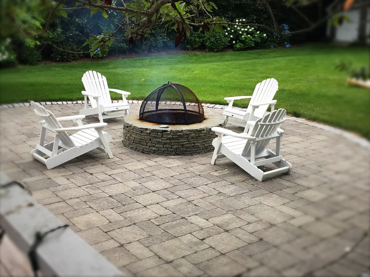 hardscape contractor